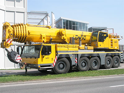 Avtodvigala Dvig Vrhnika 200 ton Avtodvigala Dvig Vrhnika 200 ton