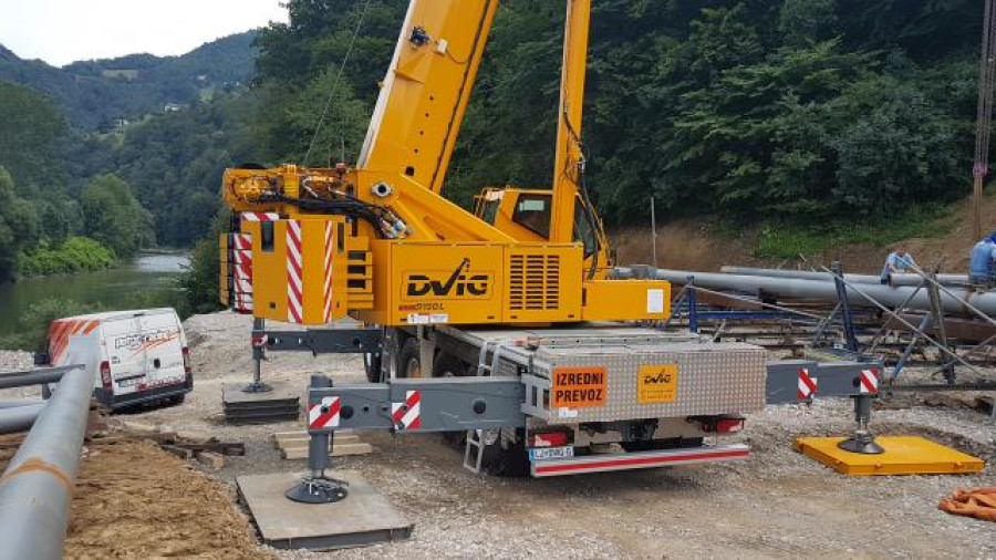 NOVO avtodvigalo GROVE GMK 5150 L